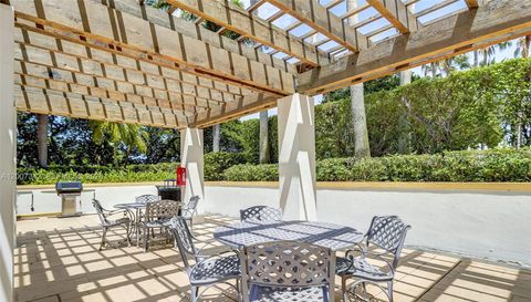 21205 Yacht Club Dr