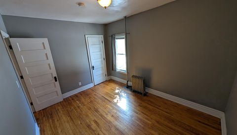1902 4th Avenue S