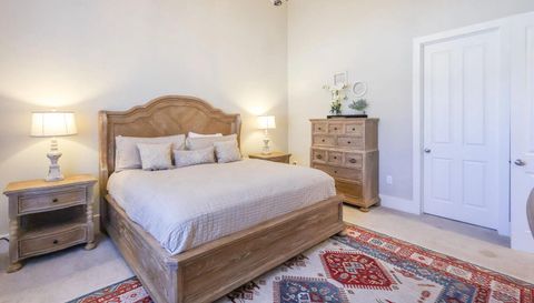 14 E Saddle Notch Ln