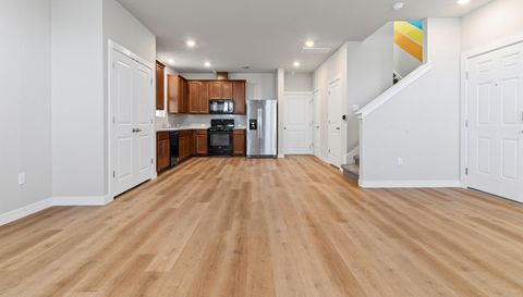 7116 Silver Star LN