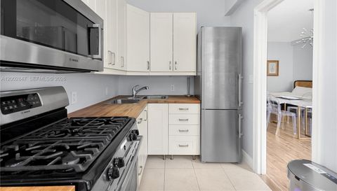 2421 Lake Pancoast Dr