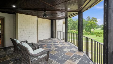 570 Creekwood Dr
