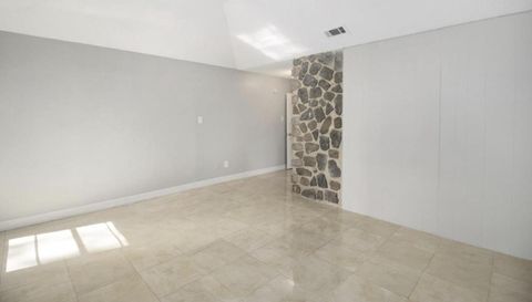 3022 Deer Valley Dr