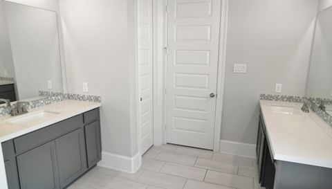 16807 Hemlock Grove Dr