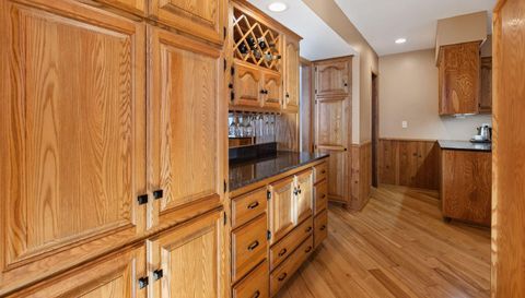 5833 Creek Valley Rd