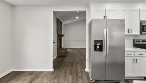 1148 Independence Dr