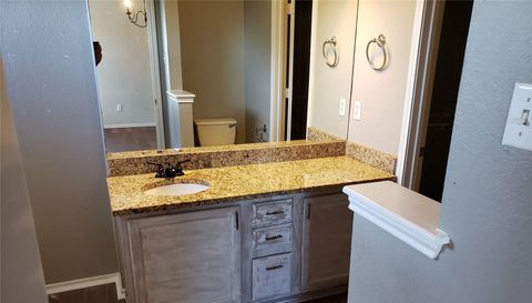 2205 Melissa Oaks LN