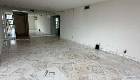 20379 W Country Club Dr