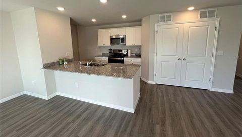 1392 Stone Ridge