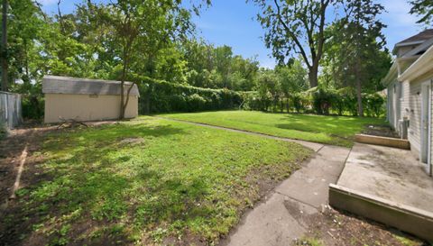 15811 Whipple Ave