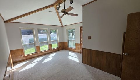 2214 Shannon Ln