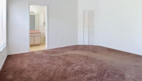210 Robbins Rest Cir