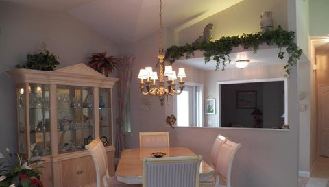 4139 Moon River Circle