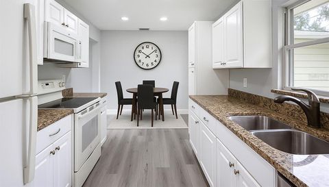 2105 ALLENDALE