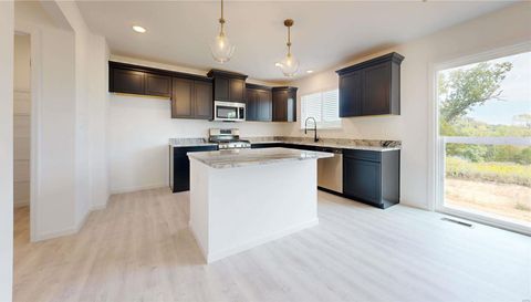 0 Lilac (Majestic Lakes)