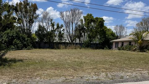 1734 Coral Point Dr.