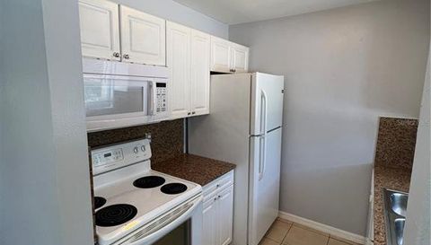 3206 W AZEELE STREET