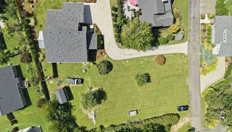112 Upper Grove Ln