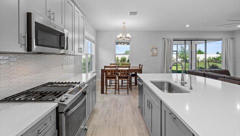 4512 CRESTPOINT Wy