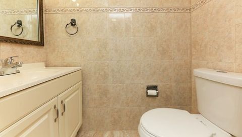 547 North Pine Island Road