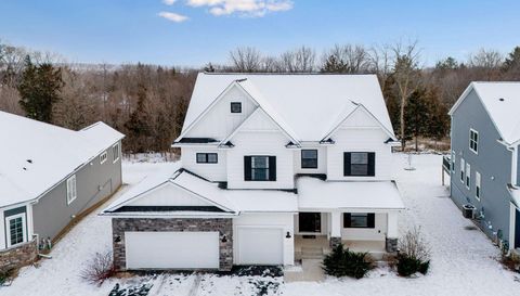 1921 Green Ash Drive