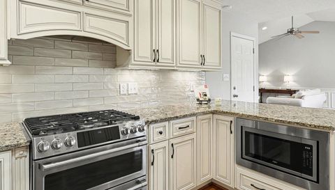 251 Carriage Trace Ln