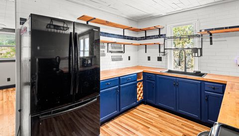 1271 Upper Brush Creek Rd