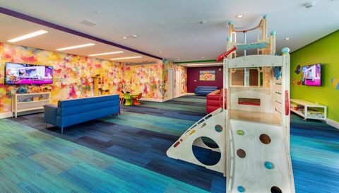 300 Sunny Isles Blvd