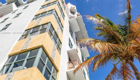 2421 Lake Pancoast Dr