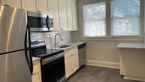 1806 W MORRISON AVENUE