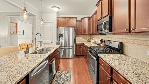 208 Princess Pl