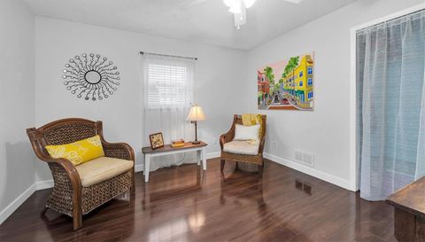 25 HARBOR WOODS CIRCLE