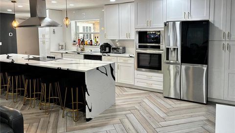 1800 GRANADA BOULEVARD