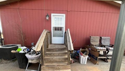 406 N St Benedict St