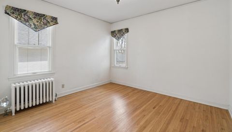 49 Sheridan Avenue S