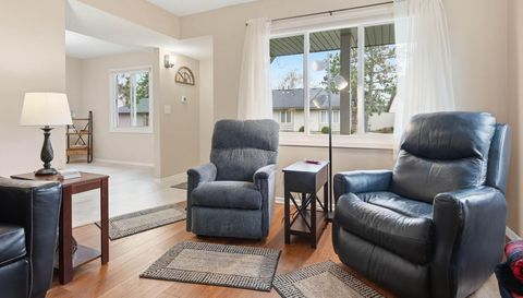 4702 Grenada Point