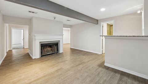 6833 Parkwood Dr
