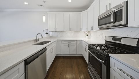 3234 N CENTRAL Avenue