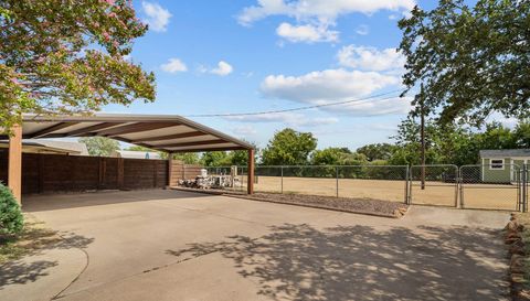 1910 Circleview Dr