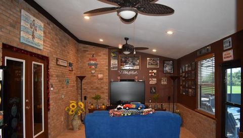2220 EMPEROR DRIVE