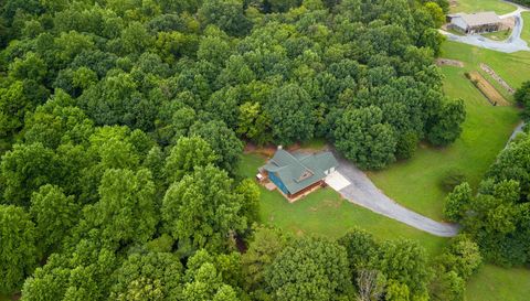 910 English Mountain Rd