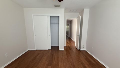 5922 Bartram Village Dr