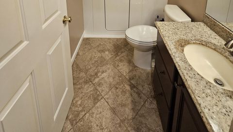 11815 N Lake Side Dr