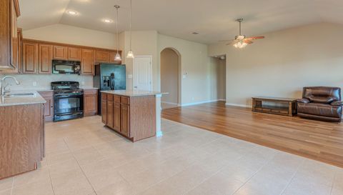 6906 Cedar Breeze