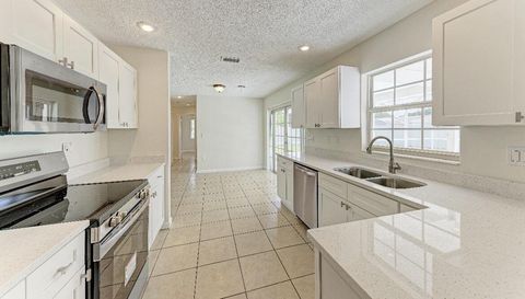 3207 19th Ave W