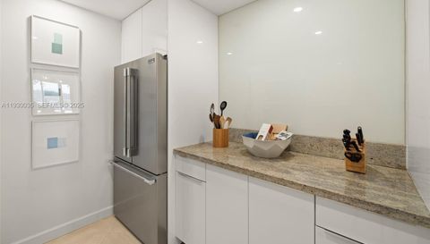 2245 Fisher Island Dr