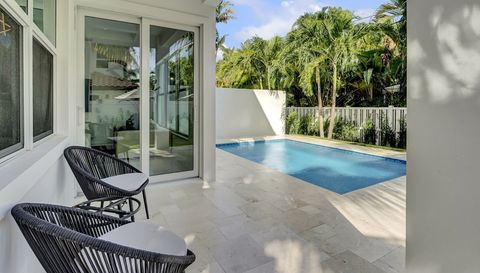 500 Ne Wavecrest Way