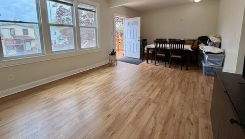 5044 W 31st Place