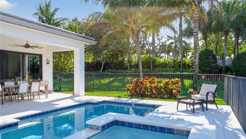 8871 New River Falls Rd