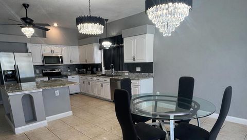 7823 Shane Ct